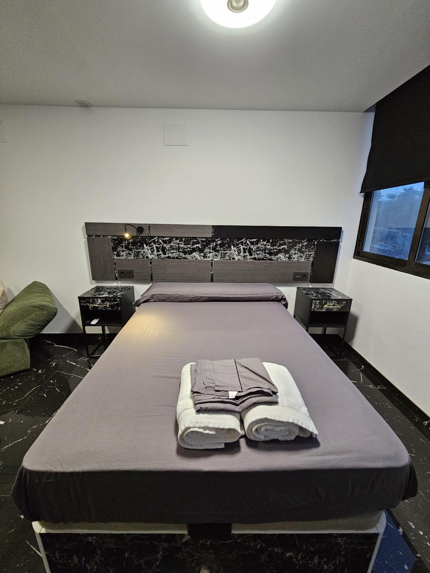 Apartamentos Benidorm Black Exteriör bild